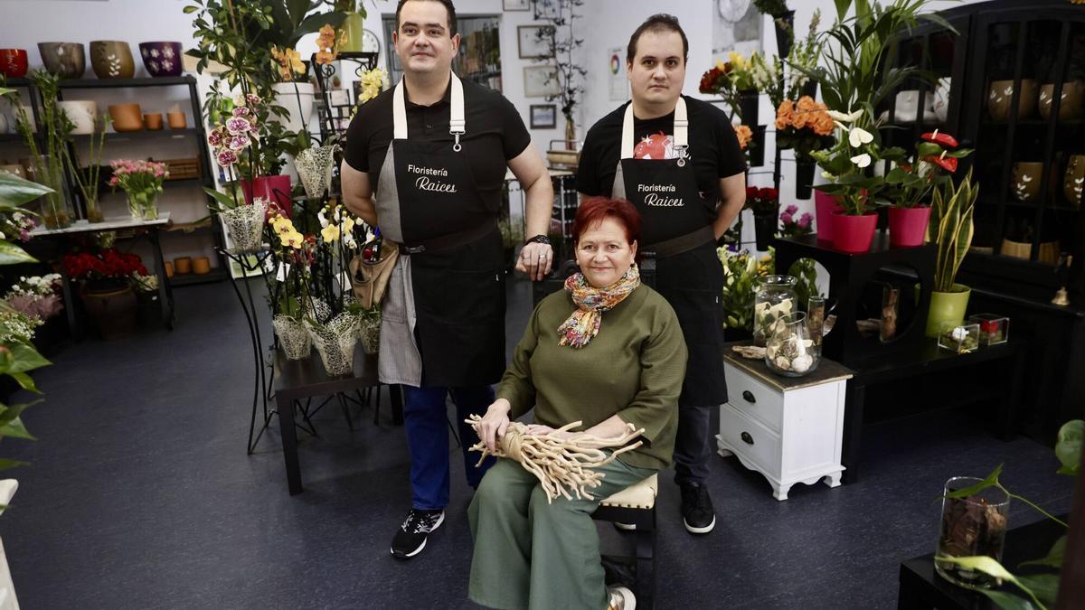 VÍDEO: Raíces, la floristería familiar que creció con El Llano y sigue floreciendo cuatro décadas después