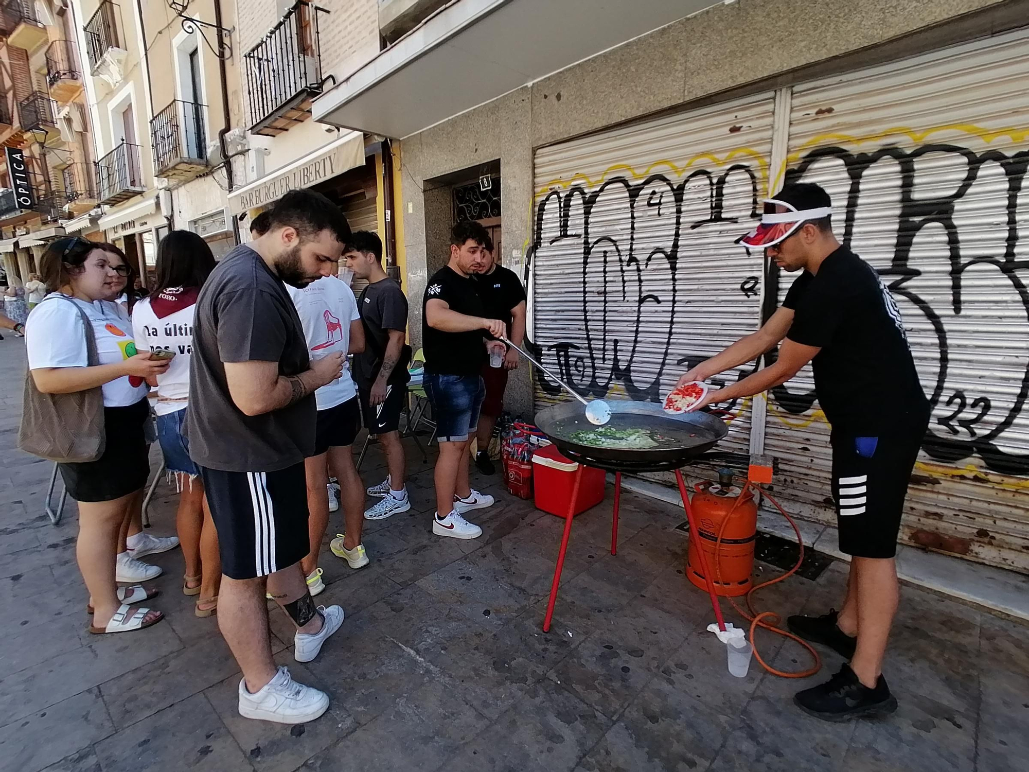 GALERÍA | Las peñas aportan sabor a las fiestas de Toro