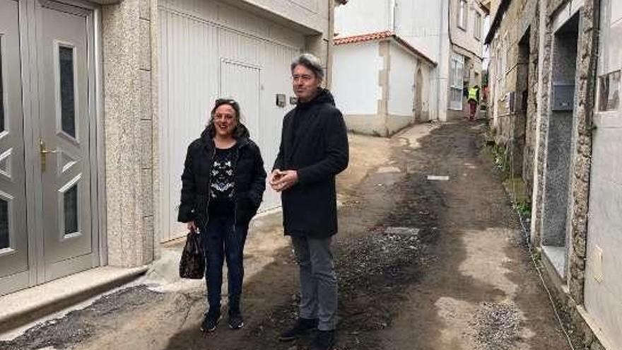 Ángeles Domínguez y José Cacabelos en A Graña. // Muñiz