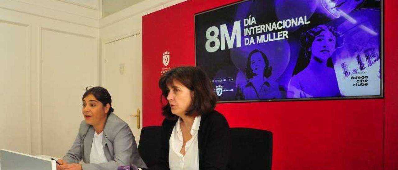 La concejala de Igualdade en Vilagarcía, Tania García, y la directora del CIM, Julia Barbosa. // Iñaki Abella