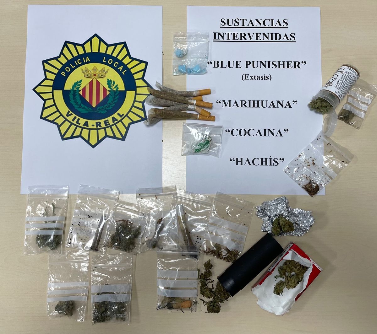 La Policía Local de Vila-real ha confiscado diferentes sustancias, como éxtasis o marihuana, durante el primer fin de semana del dispositivo especial contra el botellón.