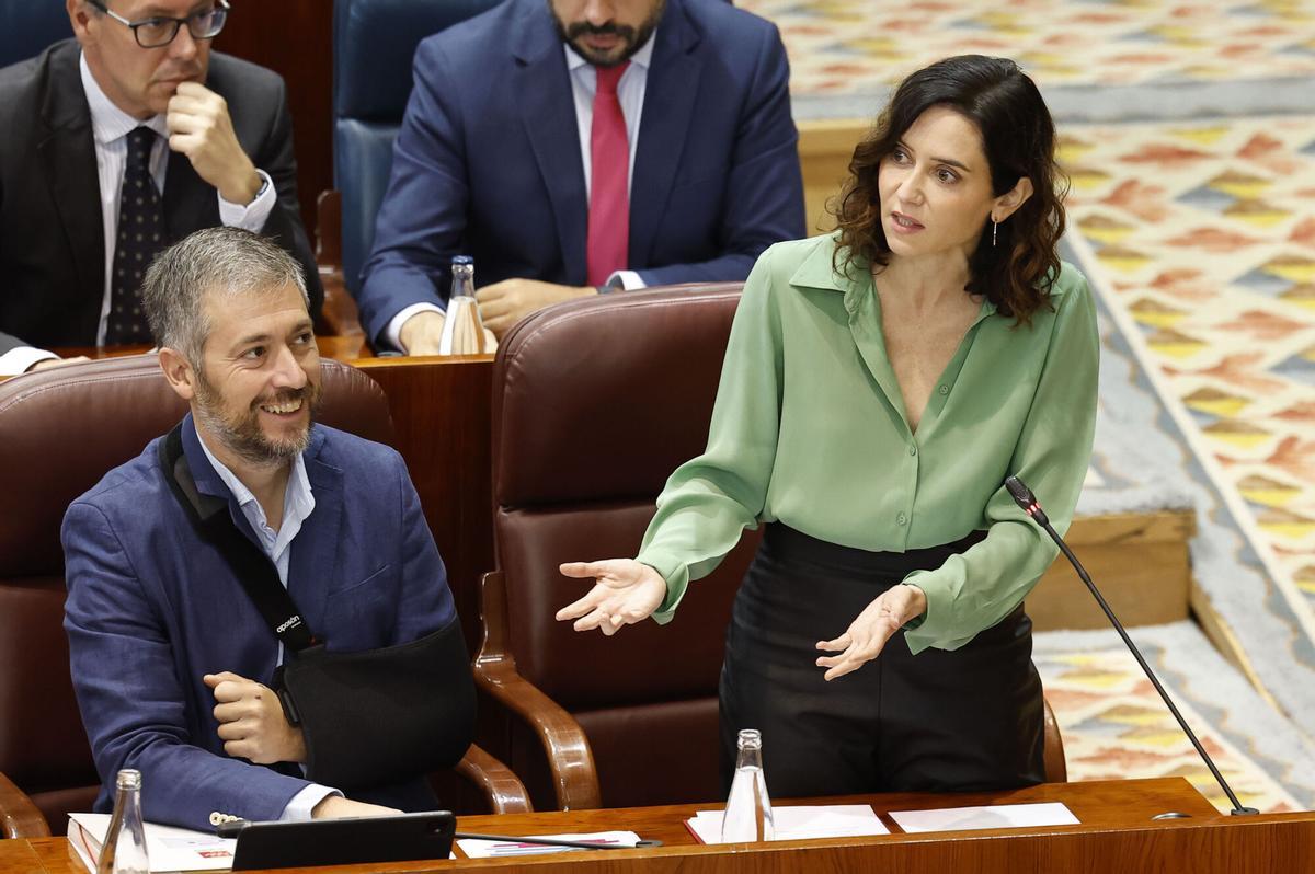 MADRID, 09/10/2025.- La presidenta de la Comunidad, Isabel Díaz Ayuso, interviene durante el pleno de la Asamblea de Madrid, este jueves. EFE/ Chema Moya