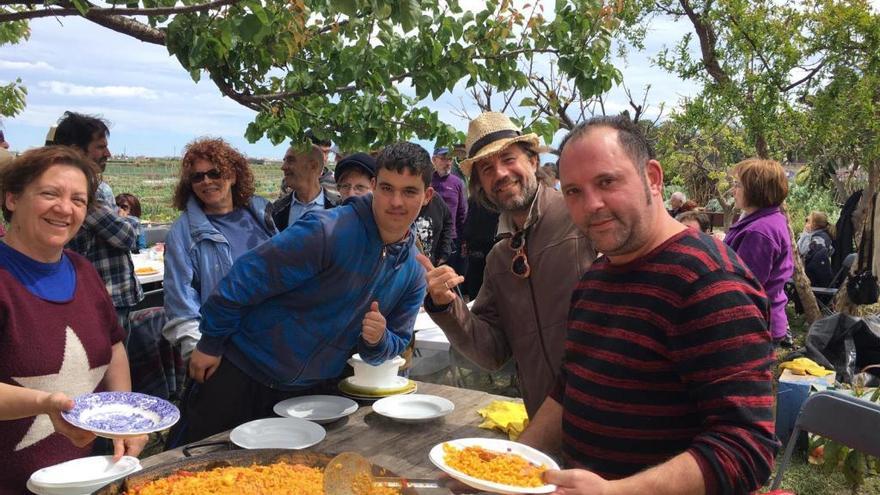 La Coscollosa celebra la primavera con una comida de hermandad