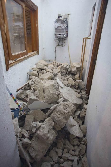 Derrumbe en el interior de una casa en Xàtiva