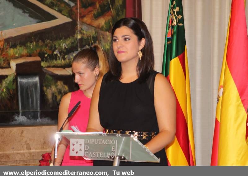 Castellón da la bienvenida a las reinas del 2014, Dunia Gormaz y Cristina Batalla