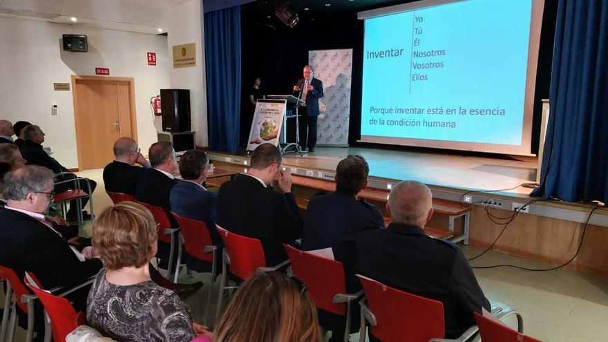 Reconocimiento a una &quot;guardiana de los cielos&quot; de Asturianos