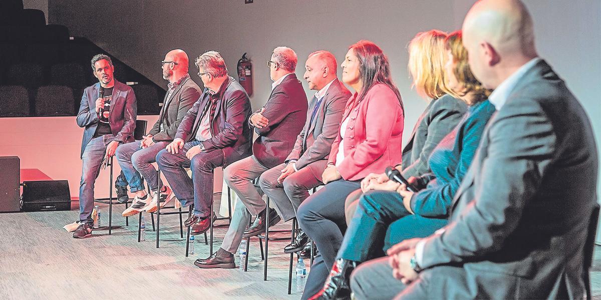 Alejandro Martín, director del Tenerife Noir, durante la presentación del programa ayer en la Fundación CajaCanarias.