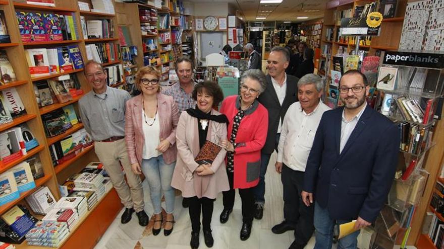 La librería Luque edita un libro sobre su historia para celebrar su centenario