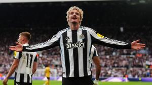 13 September 2025, United Kingdom, Newcastle Upon Tyne: Newcastle Uniteds Nick Woltemade celebrates scoring his sides first goal during the English Premier League soccer match between Newcastle United and Wolverhampton Wanderers at St James Park. Photo: Owen Humphreys/PA Wire/dpa 13/09/2025 ONLY FOR USE IN SPAIN. Owen Humphreys/PA Wire/dpa;sports;soccer;football;England Premier League - Newcastle United vs Wolves