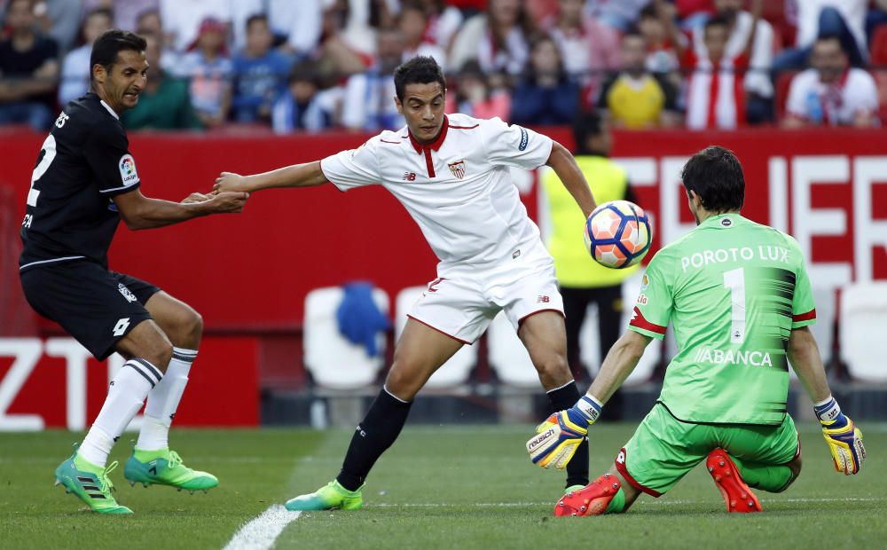 El Dépor cae ante el Sevilla en el Sánchez Pizjuán