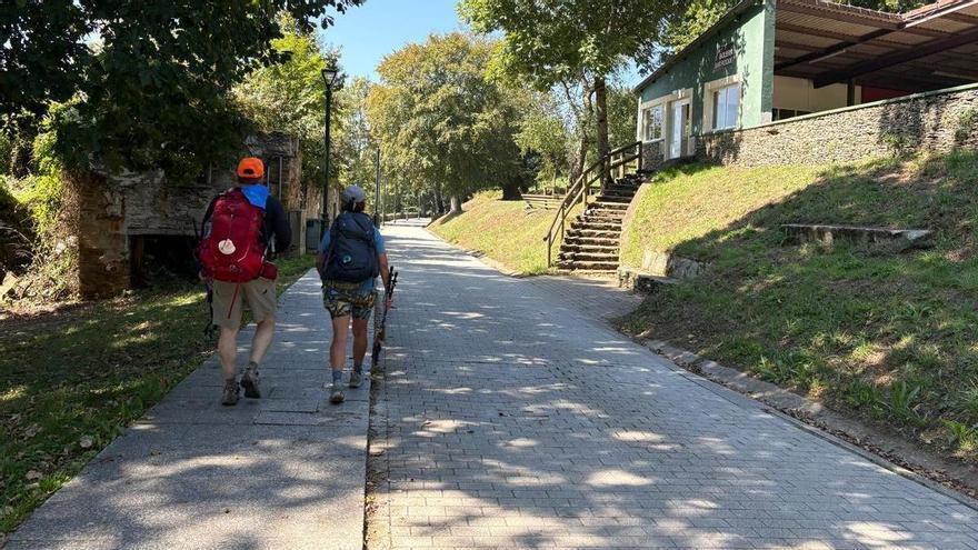 Tineo reúne en una exposición las mejores miradas sobre el Camino de Santiago