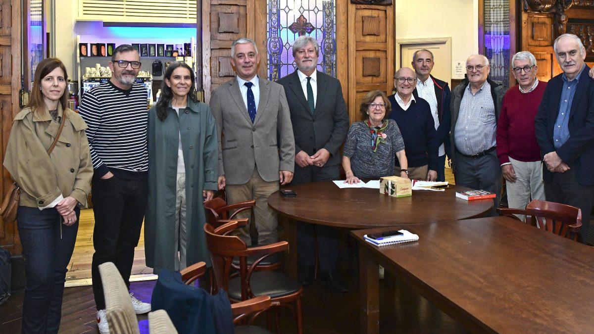 Desde la izquierda: Lorenzo, Dapena, Rosón, García, Vila, Martín, Rueda, Sulleiro, Álvarez, Caeiro y Salgado.