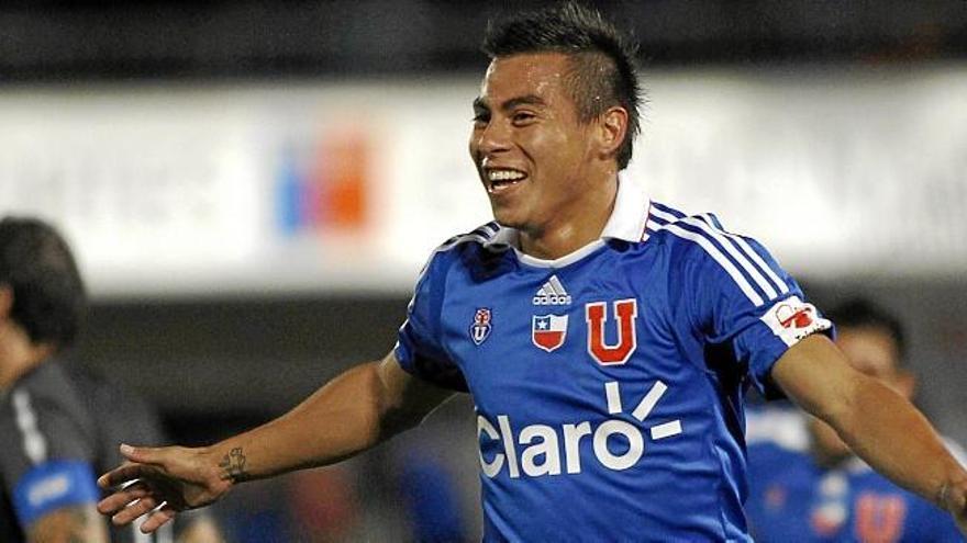 Vargas en una imagen de archivo con el Universidad de Chile