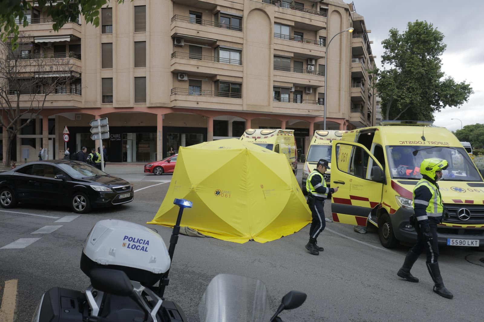 Un peatón, herido crítico al ser atropellado por un coche en la rotonda del Conservatorio, en Palma