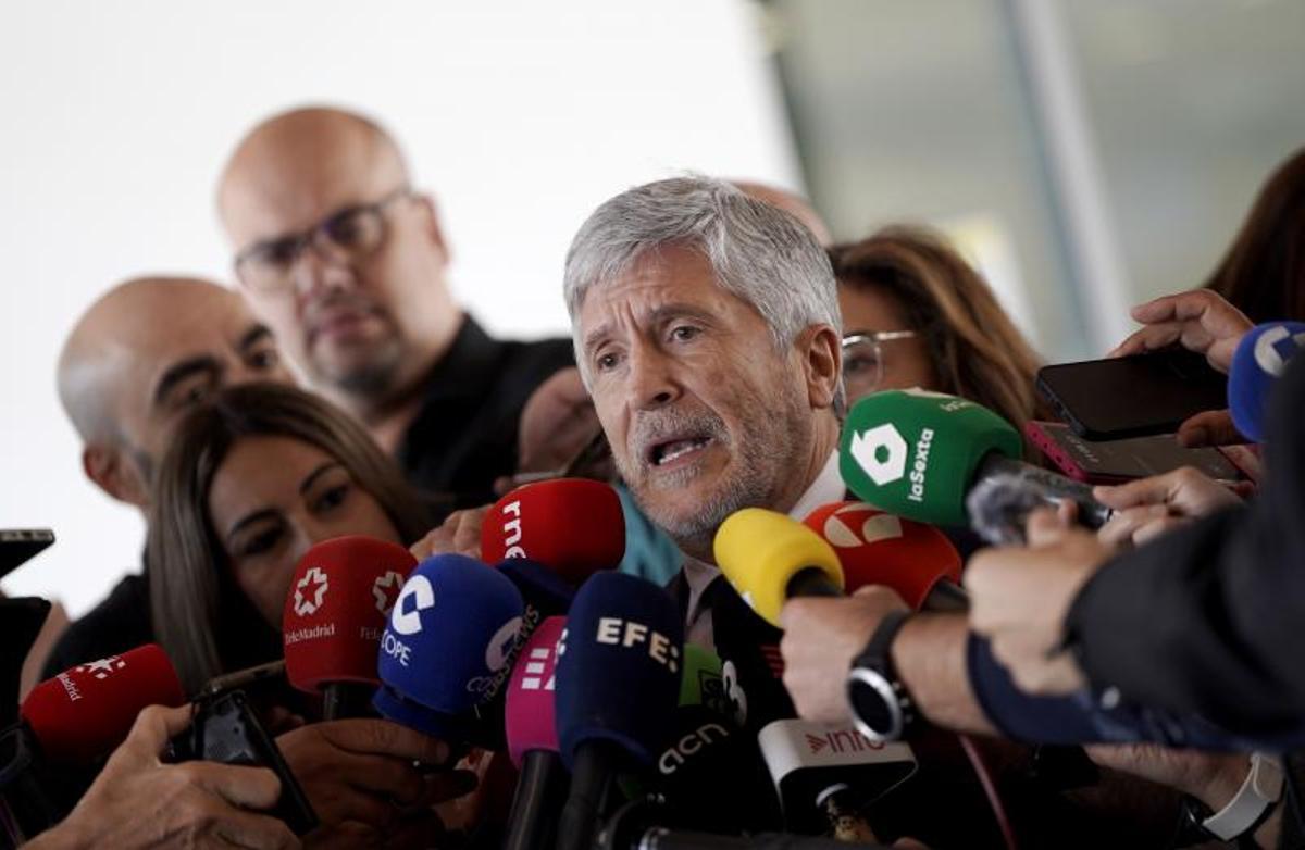 El ministro del Interior, Fernando Grande Marlaska, a su salida este lunes de la reunión de coordinación de la seguridad de la visita del Papa a España.