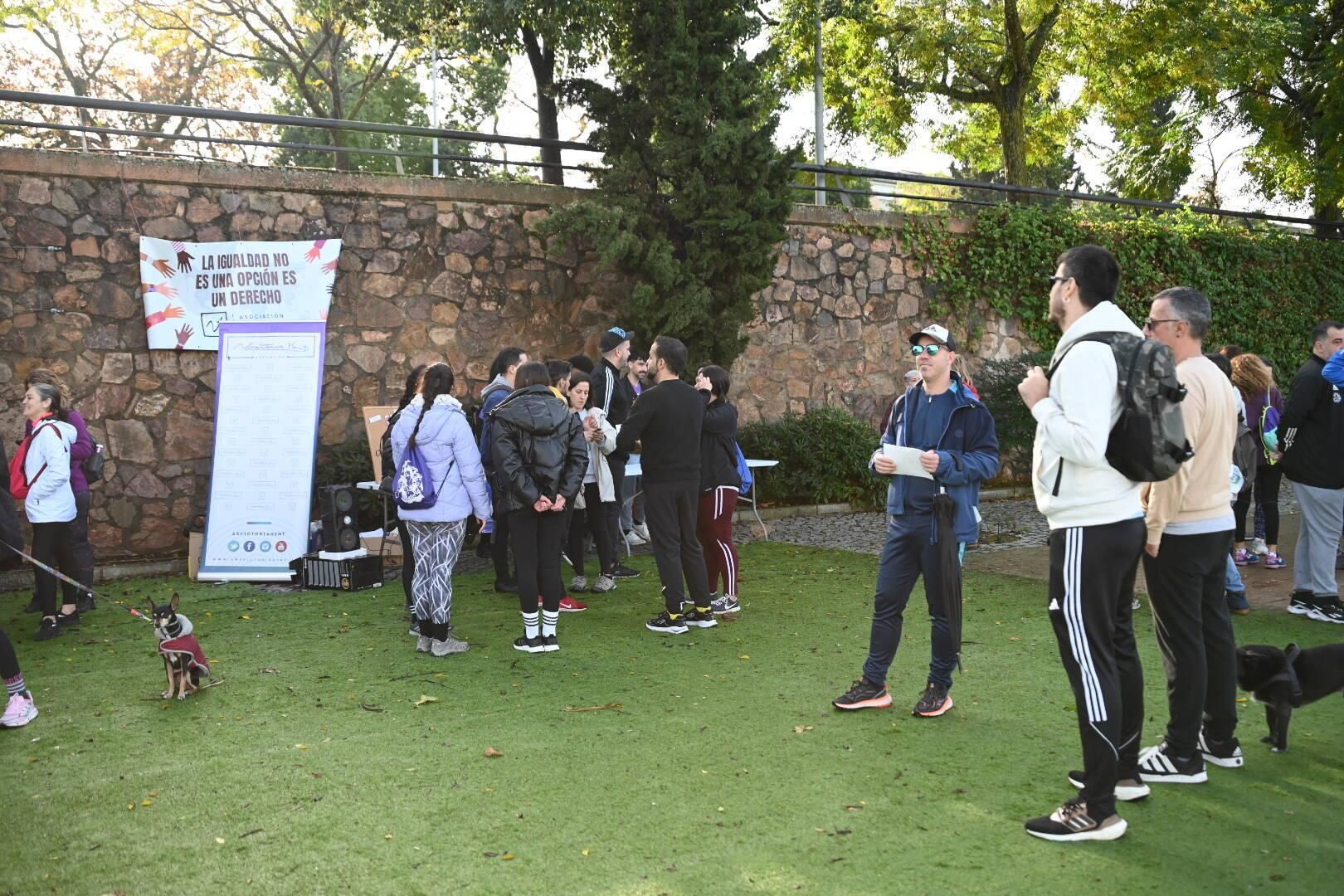 4ª Marcha ‘Badajoz en marcha, por ellas’ de la Asociación Victoria Kent en Badajoz