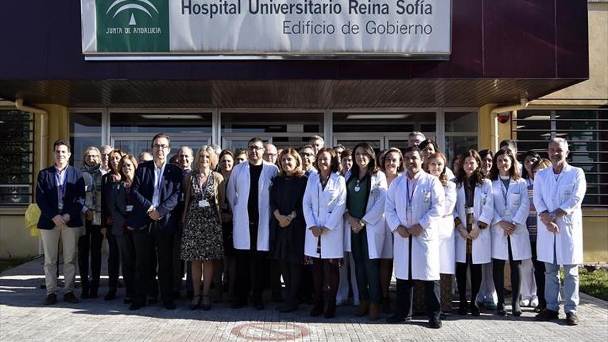 María Jesús Botella visita el hospital Reina Sofía