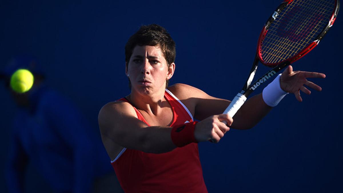 Carla Suárez, durante su debut en el Abierto de Australia, en el que cayó frente a la alemana Carina Witthoeft