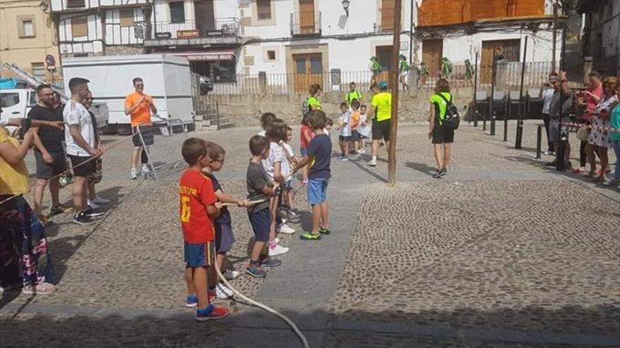 los jóvenes disfrutaron de juegos tradicionales