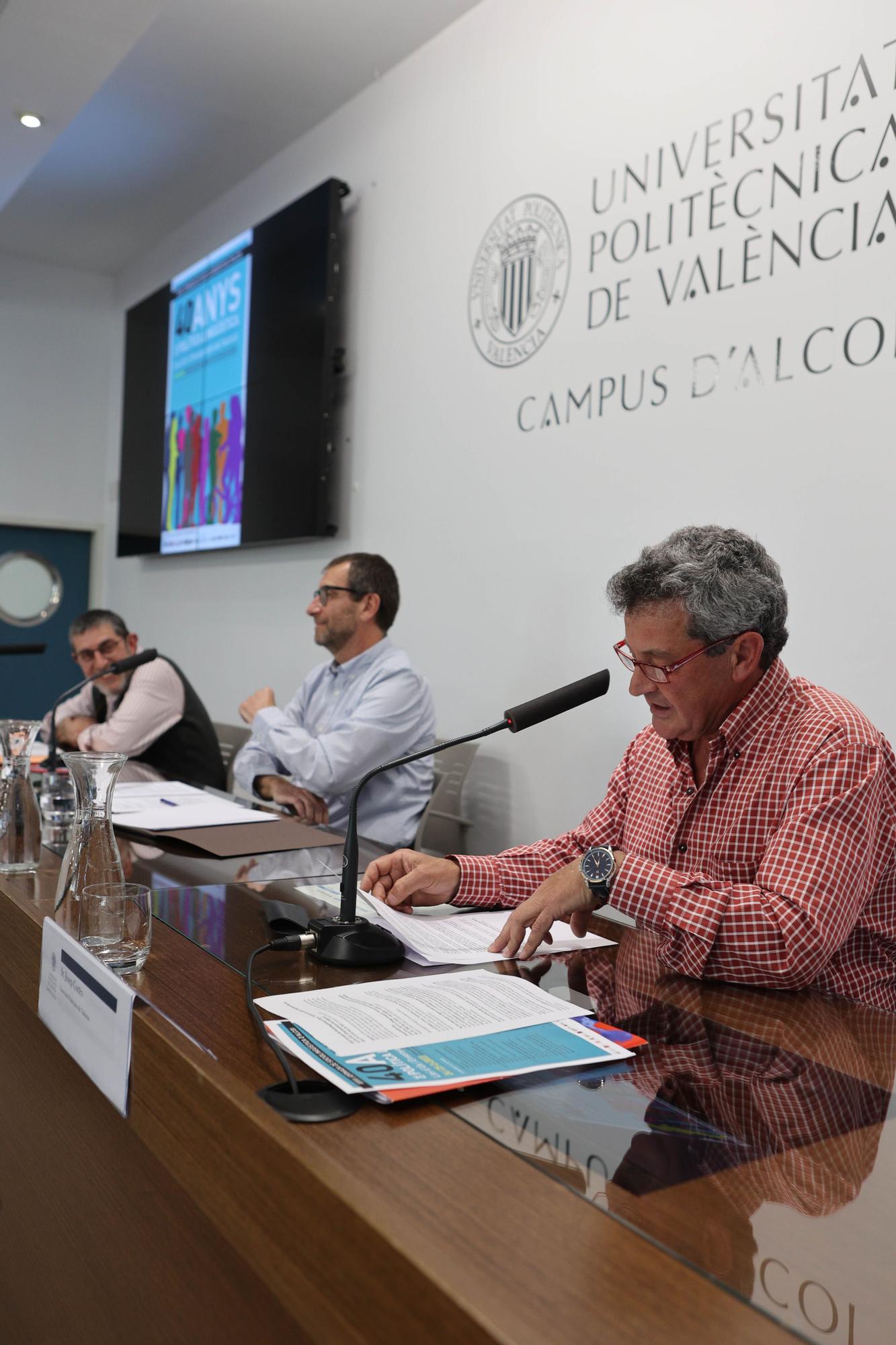 La Jornada de Sociolingüística de Alcoy explora los éxitos y fracasos de la Llei d'Ús i Ensenyament del Valencià