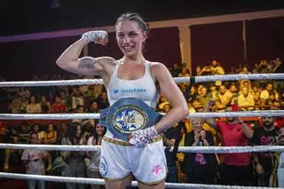 Tania Álvarez gana el campeonato europeo de boxeo en la categoría de peso super gallo.