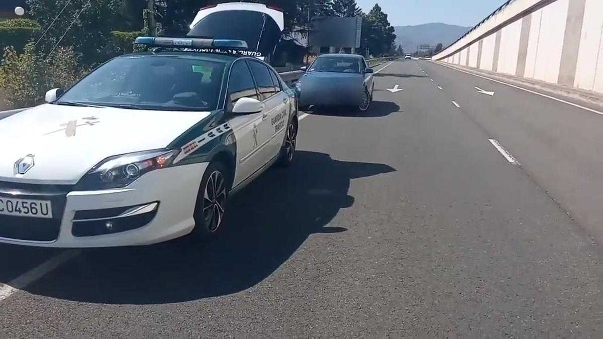 Un hombre circulaba en ziz-zag en Nalda (La Rioja), con las ruedas desgastadas y dio positivo en todas las drogas