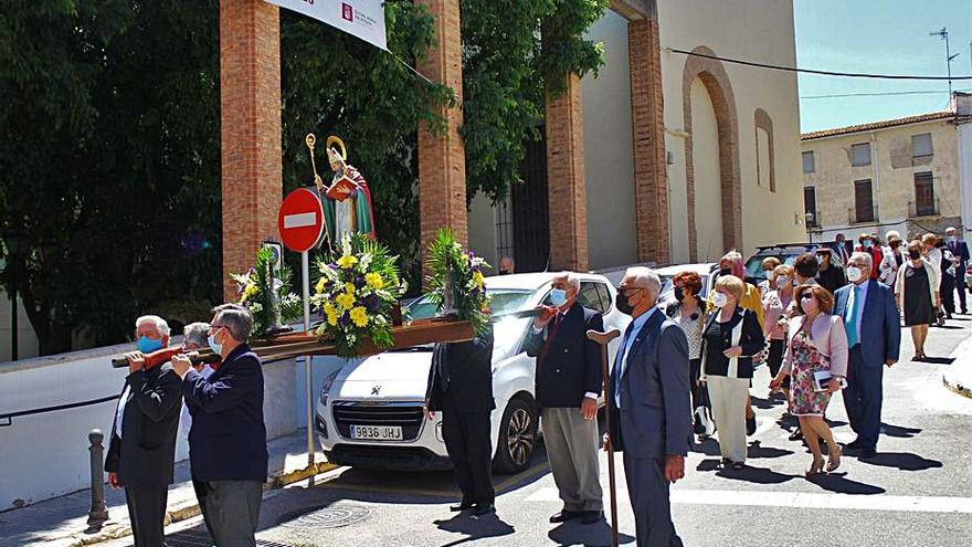 La procesión de Sant Just hasta el Hogar del Jubilado.                      | LEVANTE-EMV