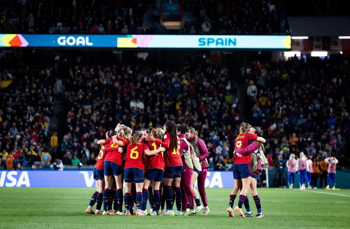 España celebra el gol que le da el pase a la final del Mundial.
