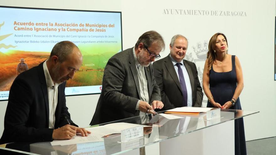 Els municipis del Camí Ignasià reben un nou impuls amb l’adhesió de la Companyia de Jesús i el suport del ministre Jordi Hereu