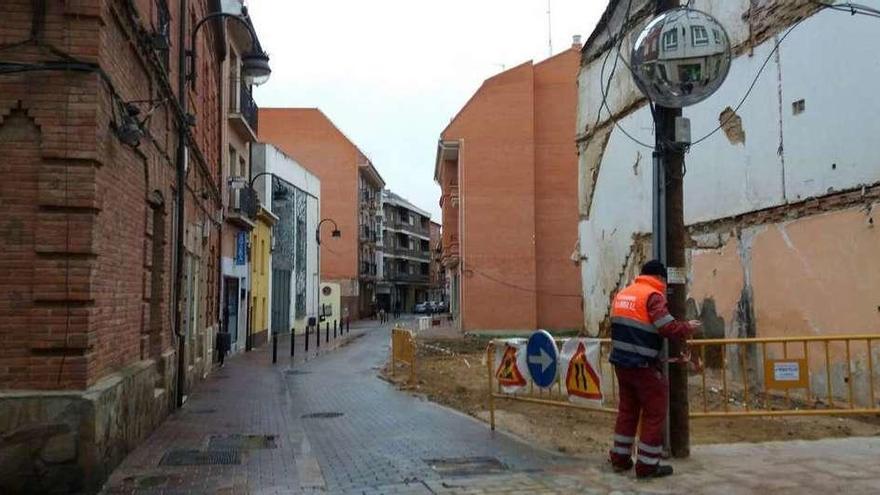 Completado el derribo en Lagares y abierto el vial al tráfico