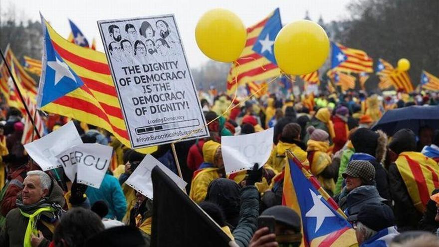 Cientos de personas empiezan a llegar para la marcha independentista en Bruselas