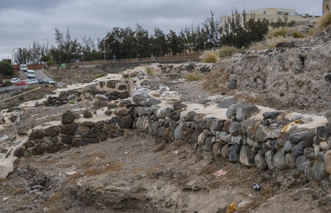 Basura y suciedad en la zona de Punta de Diamante