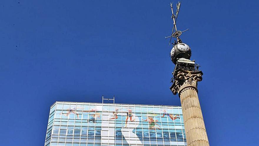 Fachada de la sede de R en A Coruña. |   // VÍCTOR ECHAVE