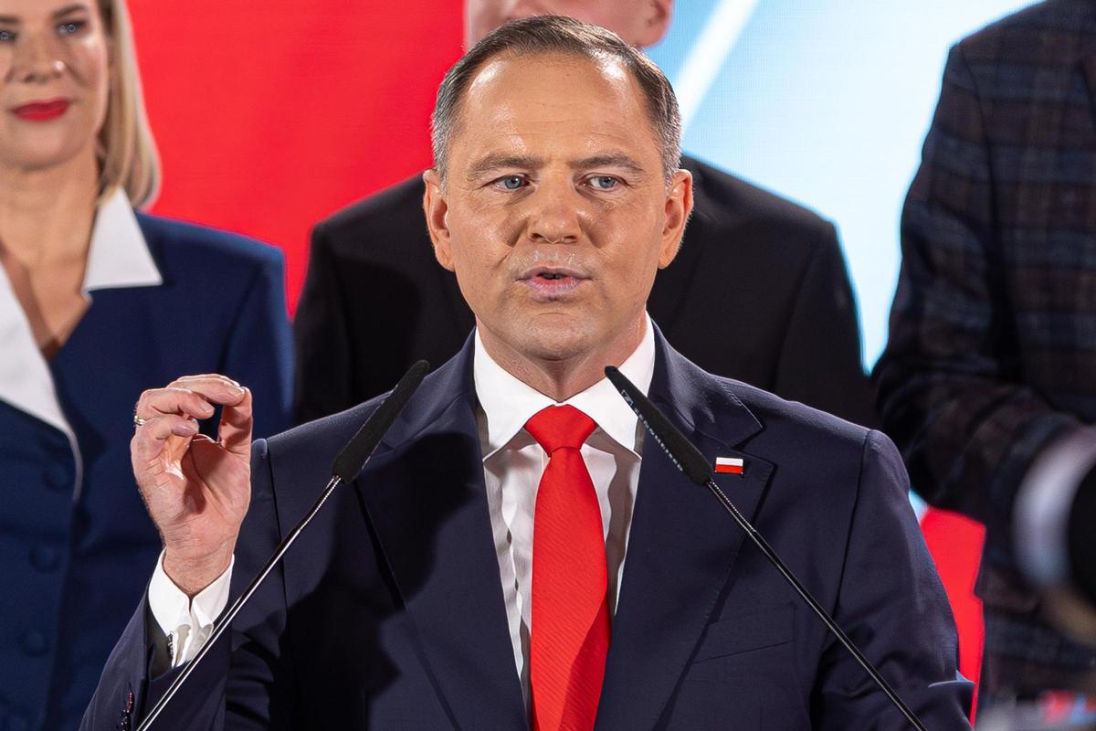 El ganador de las elecciones presidenciales de Polonia, Karol Nawrocki, tras conocer su victoria en las elecciones de este domingo.
