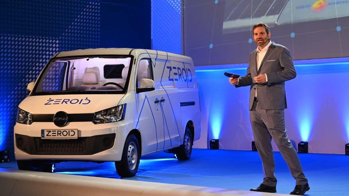 Joan Orús, CEO de Zeroid, presenta la nova marca de vehicles elèctrics.