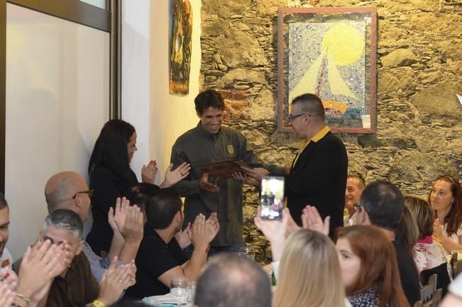 CENA HOMENAJE VALERON