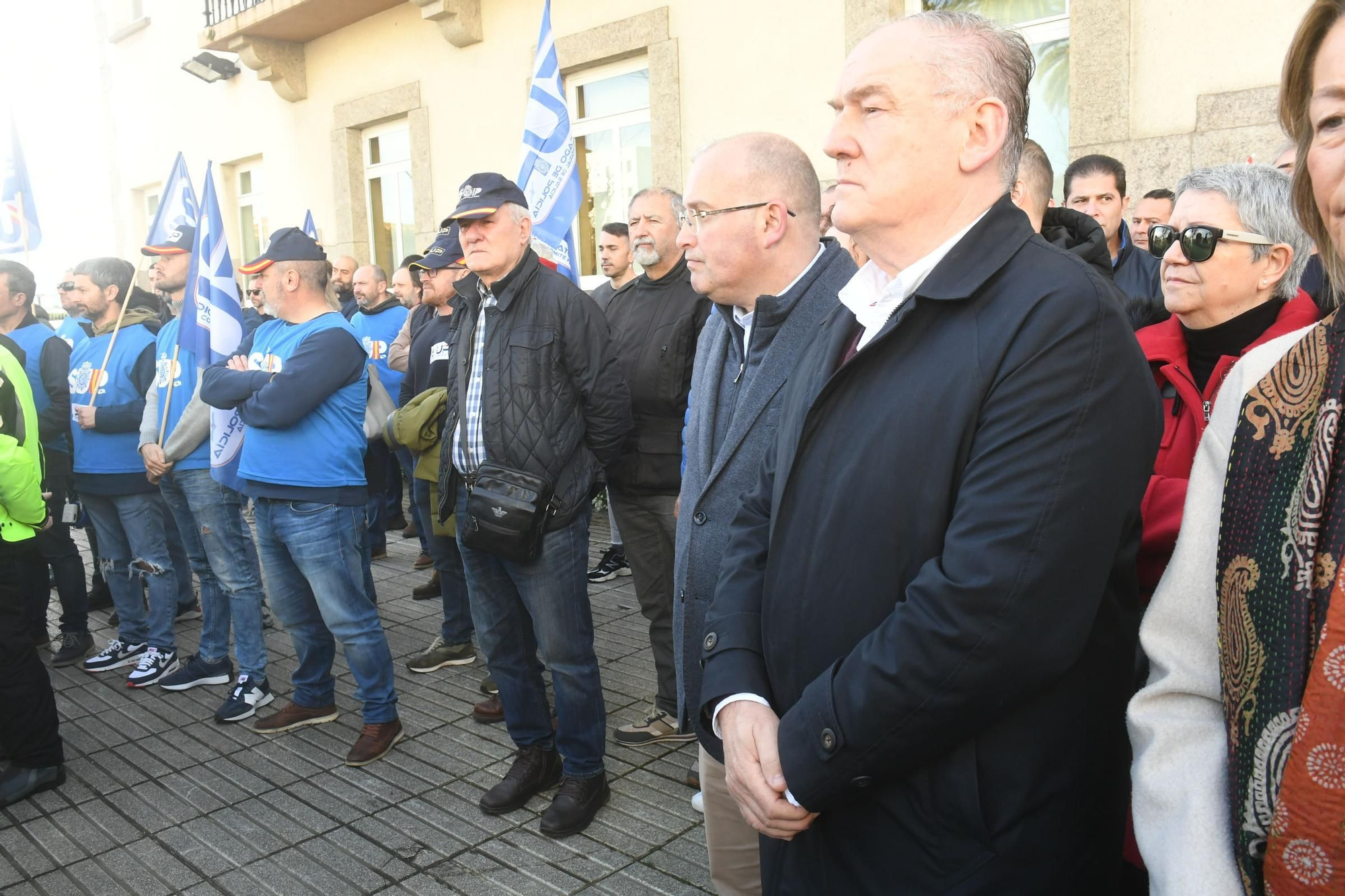 Policías nacionales y guardias civiles piden el reconocimiento como "profesión de riesgo" en una protesta en A Coruña