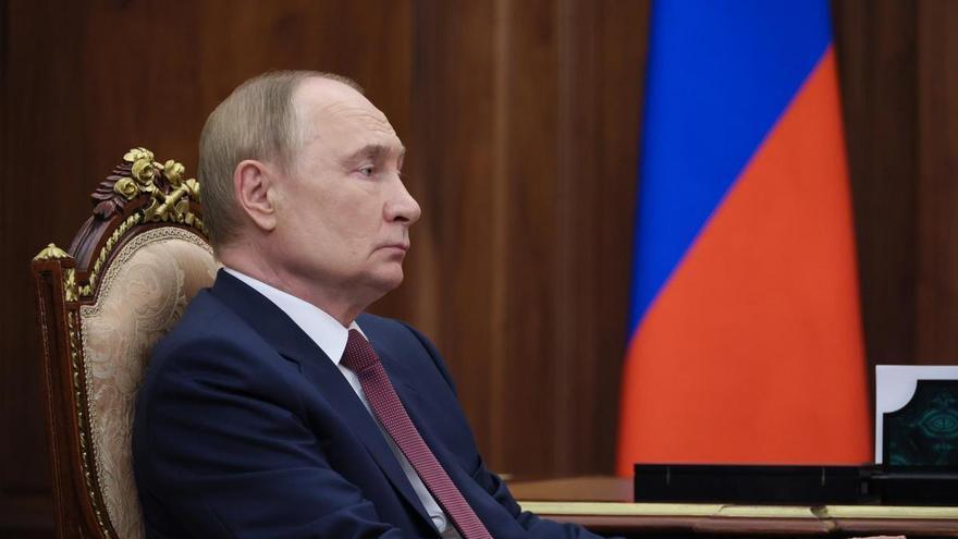 Putin i Zelenski suspenen tres dies els atacs pels emissaris dels EUA