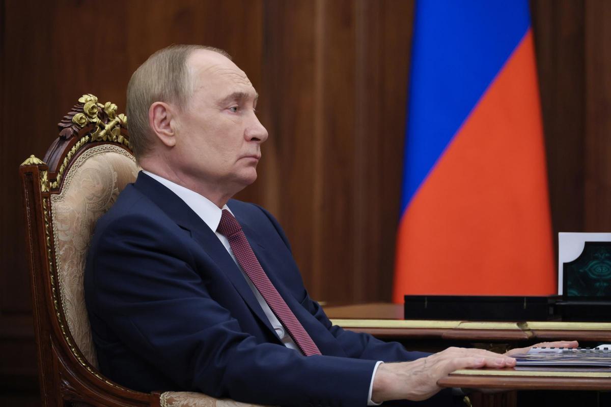 Putin i Zelenski suspenen tres dies els atacs pels emissaris dels EUA
