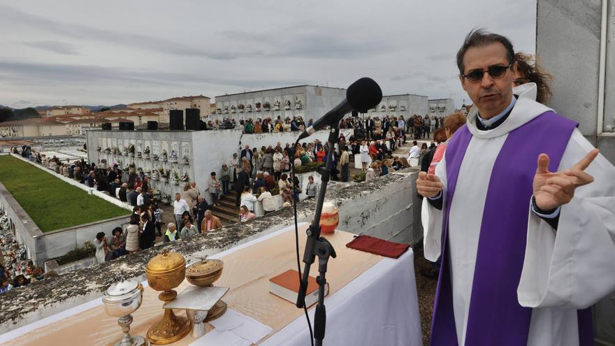 Emoción a borbotones en La Carriona en el día de Todos los Santos