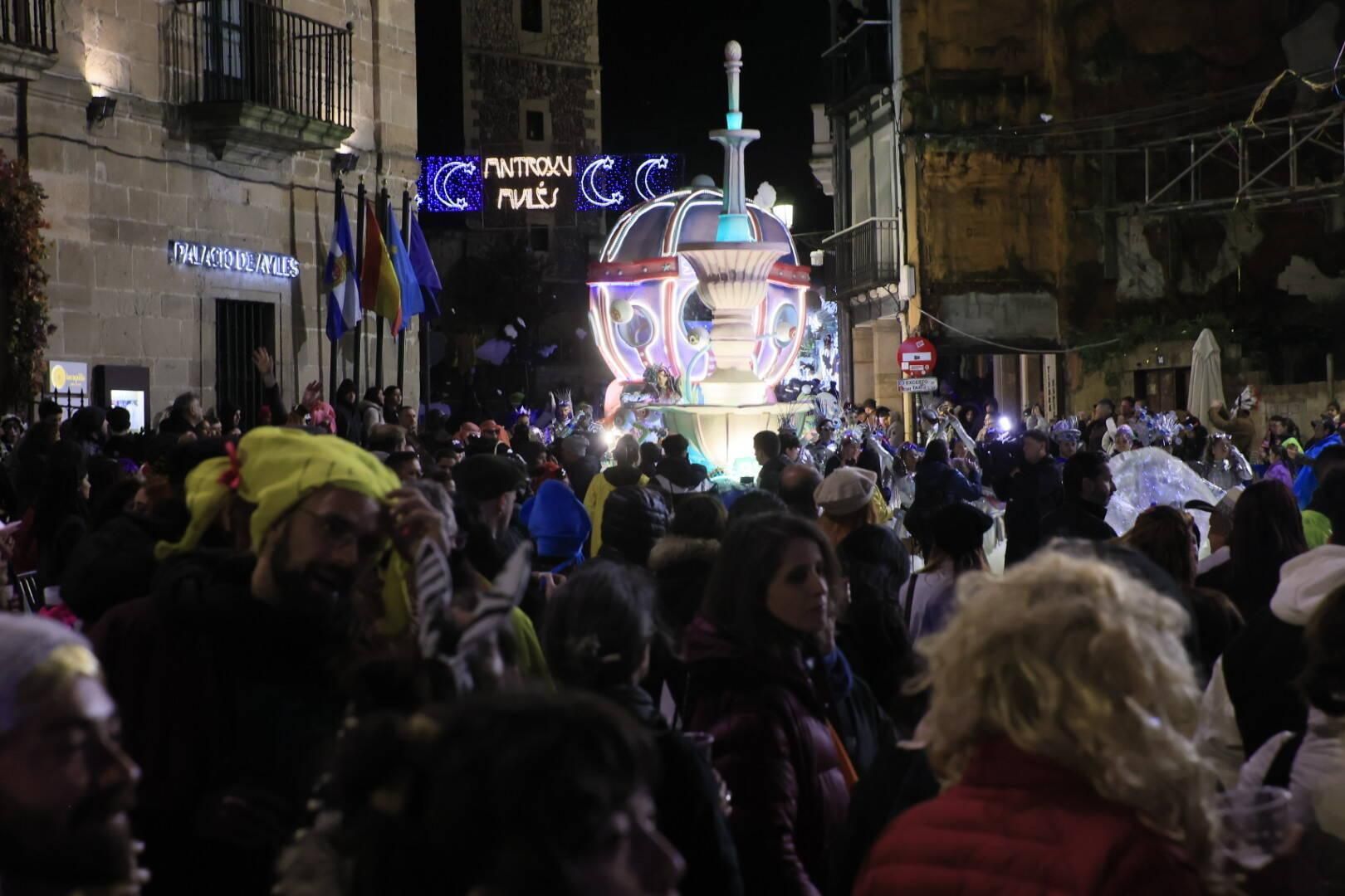 EN IMÁGENES: Así fue el espectacular 37.º Descenso de Galiana en el Antroxu de Avilés
