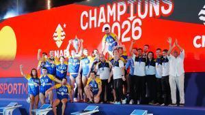 Los jugadores del Zodiaz Atlètic Barceloneta celebran la Champions conquistada en Malta.