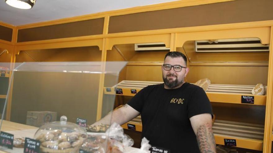 Abre una nueva pastelería en Zaragoza: "Hemos sido valientes, al barrio le faltaba ese olor a pan por las mañanas"