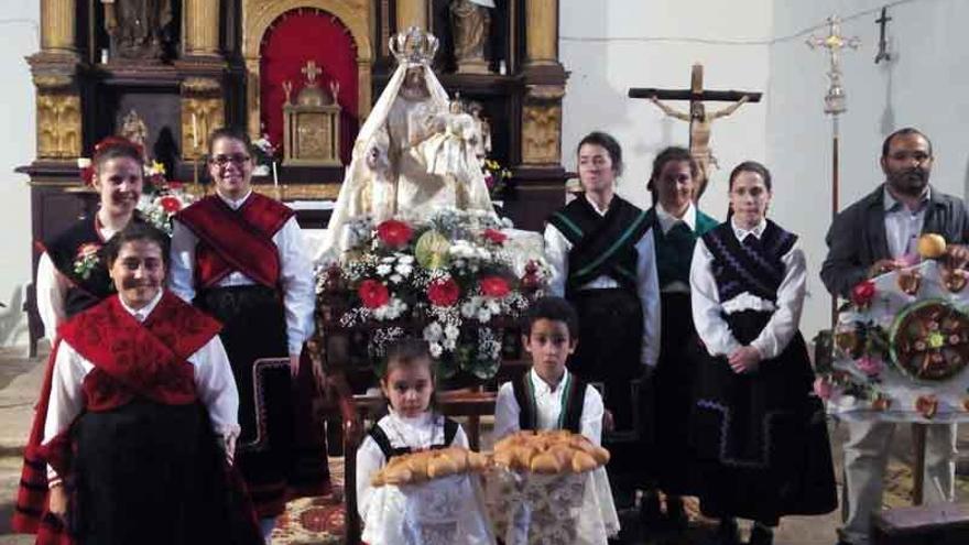 Torregamones celebra con música y ofertorio los festejos de la Virgen del Templo