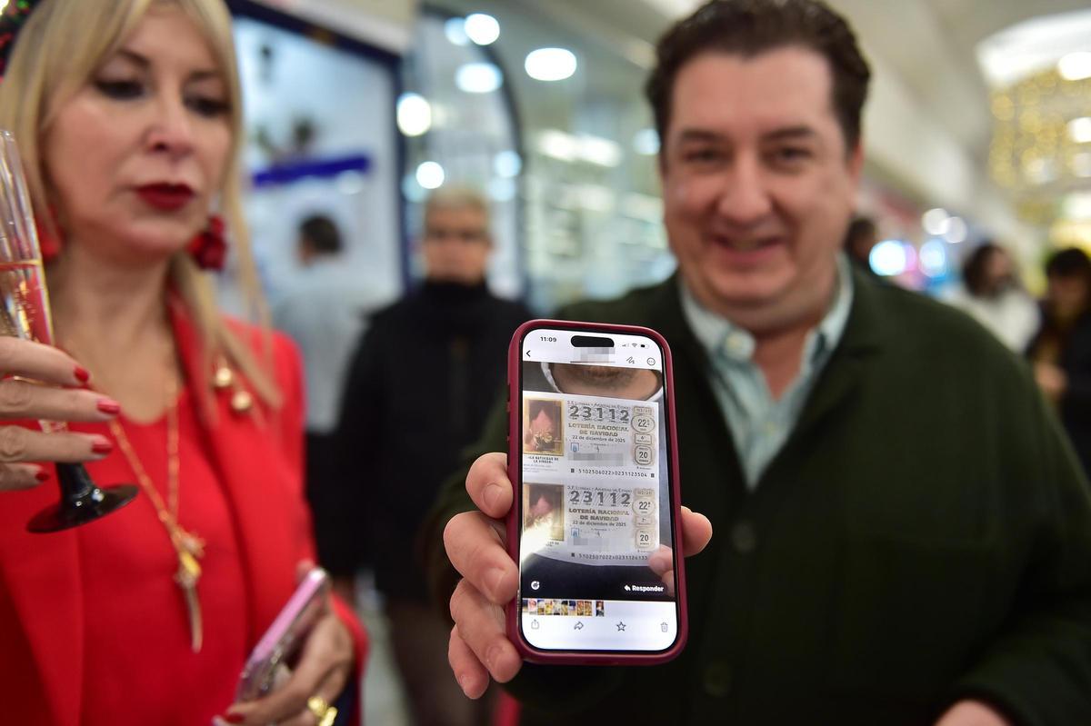 Fotogalería | Los instantes del sorteo de la Lotería de Navidad en Extremadura