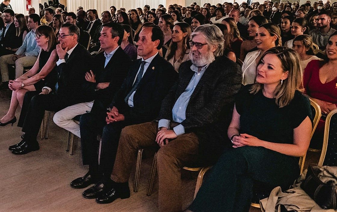 Homenaje a la dos veces fallera mayor de València, Consuelo Llobell