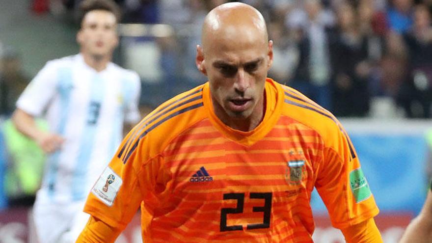 Al-Thani sale en defensa de Willy Caballero