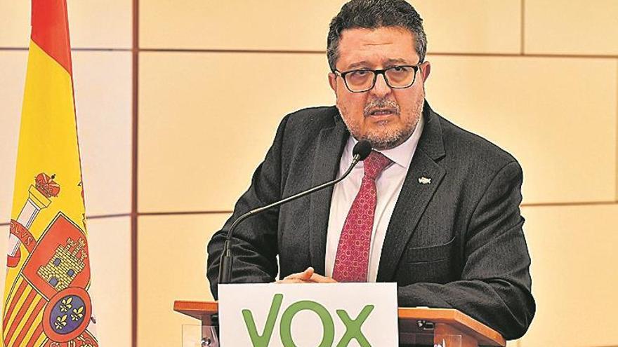 El líder de Vox en Andalucía rectifica sobre ‘la ManadaSSRq