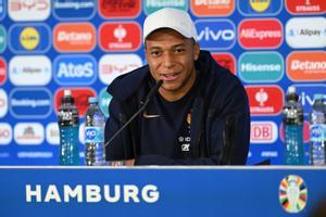 Mbappé pide a los franceses que voten para frenar a la ultraderecha este domingo