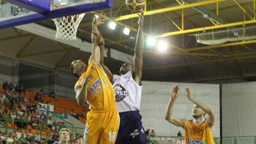 El Leyma roza la final El Obradoiro, primer finalista tras vencer al Breogán